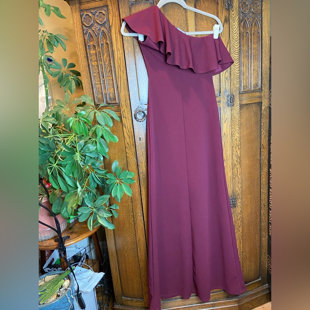 🔥 Lulus One-Shoulder Ruffled A-line Maxi Dress - Picture 2 of 7